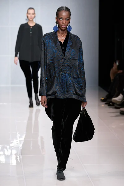Look 33